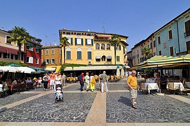 Town square in Sirmione, Lombardy, Italy, Europe