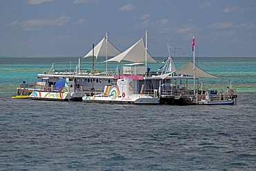 Permanently installed diving- and snorkelling station in the Great Barrier Reef, Australia