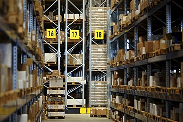 Warehouse of forwarding company Kuehne + Nagel in Gaertringen, Baden-Wuerttemberg, Germany, Europe