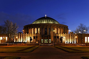 Tonhalle, concert hall at dusk, Duesseldorf, North Rhine-Westphalia, Germany, Europe