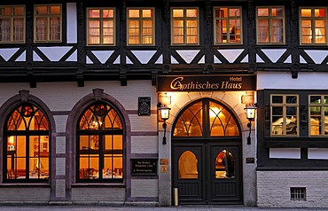 Romantic Hotel Gothisches Haus, historic half-timbered house, evening, Wernigerode market place, Harz, Saxony-Anhalt, Germany, Europe