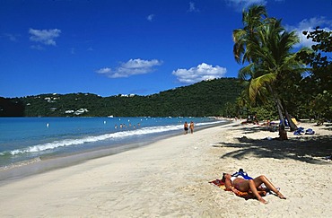 Beach with people on holiday, Magens Bay, St. Thomas Island, United States Virgin Islands, Caribbean