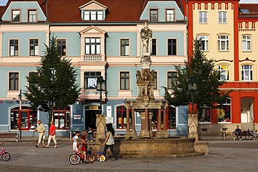 Heinrichs Fountain, Emperor Heinrich II at the market in Meiningen, Rhoen, Thuringia, Germany, Europe