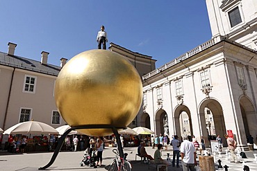 Kapitelplatz with sculpture 'Sphaera' by Stephan Balkenhol, Salzburg, Austria, Europe