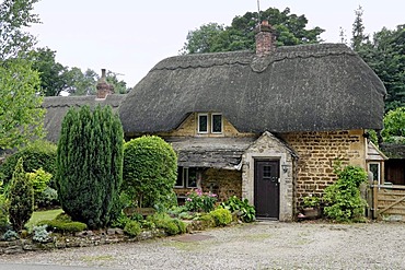 Typical English country house, England, United Kingdom, Europe