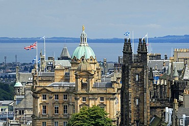 View of the historic city centre of Edinburgh, Scotland, Great Britain, Europe