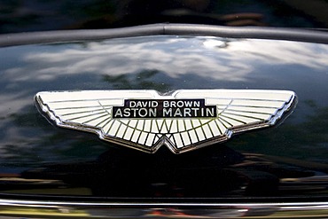 Aston Martin, David Brown, Logo