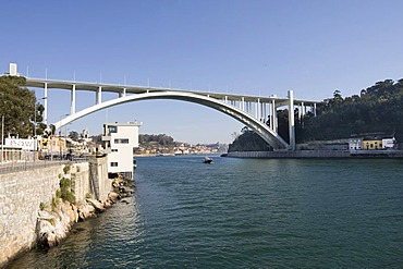 Ponte da Arrabida Bridge, Porto, UNESCO World Cultural Heritage Site, Portugal, Europe