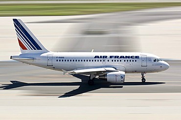 Air France plane departing at Frankfurt Airport, Frankfurt am Main, Hesse, Germany, Europe