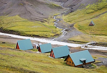 Huts in Iceland's highland near the Kerlingarfjoell Glacier, Iceland, Europe