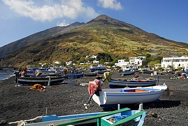 Colourful fishing boats on a black sandy beach on Stromboli Island, Stromboli volcano, Aeolian or Lipari Islands, Tyrrhenian Sea, Sicily, South Italy, Italy, Europe