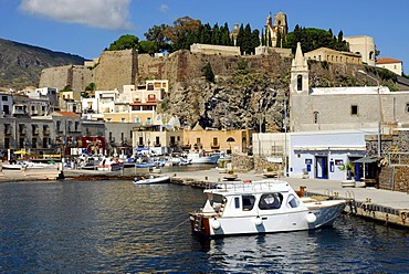 Port Marina Corta and the castle hill in the town of Lipari on Lipari Island, Aeolian or Lipari Islands, South Italy, Italy, Europe