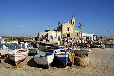 Port of Marina Corta and the Church of Anime del Purgatorio in the city of Lipari on Lipari Island, Aeolian or Lipari Islands, Tyrrhenian Sea, South Italy, Italy, Europe