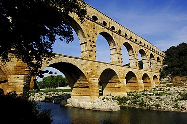 Aqueduct, Pont du Gard, Provence, France, Europe