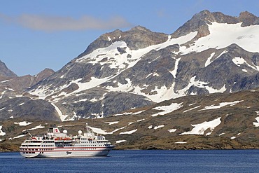 Cruise liner Hanseatic in Kong Oscar Fjord, Tasiilaq, Ammassalik, East Greenland, Greenland