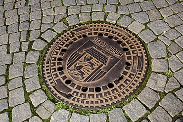 Duct cover with city arms, Husum, North Frisia, Schleswig-Holstein, Germany, Europe