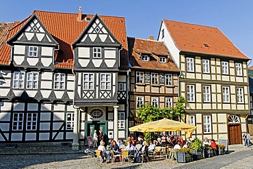 Half-timbered houses and a cafe at the Schlossberg, Quedlinburg, UNESCO World Heritage Site, Saxony-Anhalt, Germany, Europe