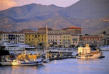 Molo (Pier) Gallo, Darsena - harbour, Portoferraio, Elba Island, Livorno Province, Tuscany, Italy, Europe