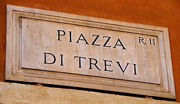 Street sign for Piazza di Trevi, at the Trevi Fountain, Rome, Italy, Europe