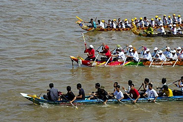 Big rowing boats in competition with many rowers, Water Festival, Phnom Penh, Cambodia, Southeast Asia