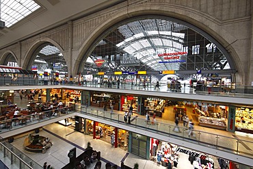 Central Station with shopping arcades, Leipzig, Saxony, Germany, Europe