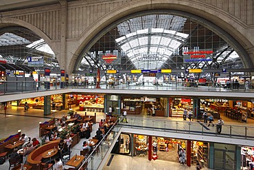 Central Station with shopping arcades, Leipzig, Saxony, Germany, Europe