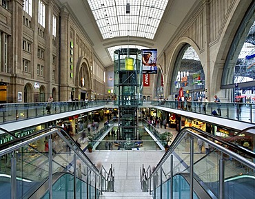 Central Station with shopping arcades, Leipzig, Saxony, Germany, Europe