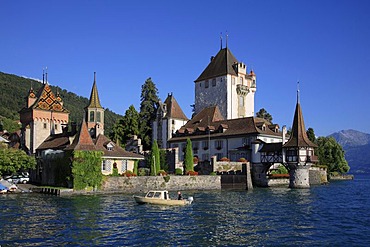 Castle of Oberhofen, Lake Thun, Thun, canton of Berne, Switzerland, Europe