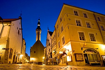 Historic centre of Tallinn in evening light, town hall, Tallinn, Estonia, Baltic States, North Europe