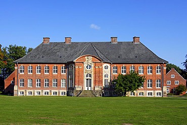 Back of Borstel Castle manor-house and castle garden, Borstel, Stormarn district, Schleswig-Holstein, Germany, Europe