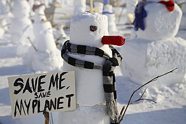 Demonstration of snowmen against climate change on the Schlossplatz in Berlin, Germany, Europe