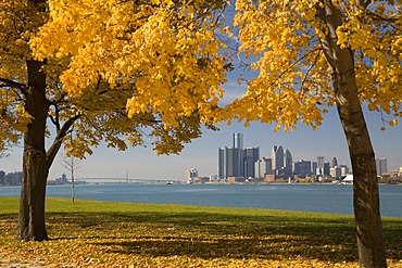 Downtown Detroit and the Detroit River from Belle Isle, an island city park, the tallest building is General Motors headquarters in the Renaissance Center, Detroit, Michigan, USA