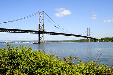 Street Bridge, a two-kilometre-long bridge crossing the firth of Forth Fjord near Edinburgh, Scotland, Great Britain, Europe