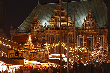 Christmas market in front of city hall, Bremen, Germany, Europe