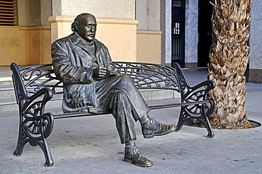 Bronze sculpture of painter Sixto Marco, Elche, Elx, Alicante, Costa Blanca, Spain