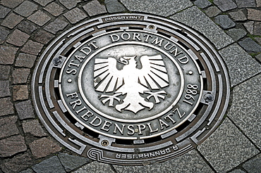 Dortmund coat of arms on a manhole cover, Dortmund, North Rhine-Westphalia, Germany, Europe