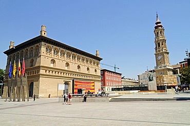 Lonja, museum, San Salvador Cathedral, La Seo Square, Zaragoza, Saragossa, Aragon, Spain, Europe