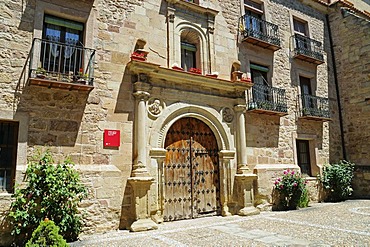 Door, entrance, former church of San Miguel, historic town centre, Castille la Mancha, Spain, Europe