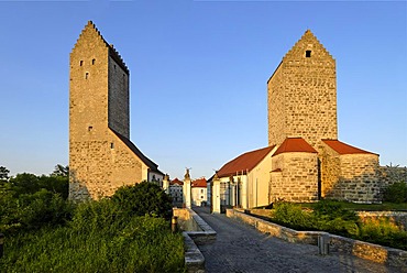 Hirschberg part of the town Beilngries in the Altmuehl valley Upper Bavaria Germany former hunting castle of the prince bishops of Eichstaett romanic west towers of the former castle