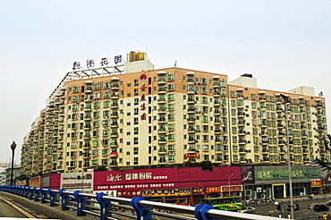 Block of flats, Chengdu, China, Asia