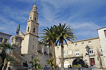 Main square, church San Pedro, monument Jorge, Novelda, Alicante, Costa Blanca, Spain