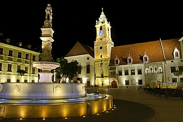 Main square, Hlavne namestie with Roland Fountain and Old Town Hall, Bratislava, Slovakia