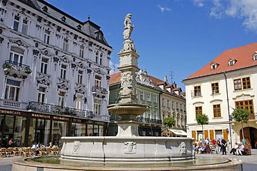 Roland Fountain, Main square, Hlavne namestie, Bratislava, Slovakia