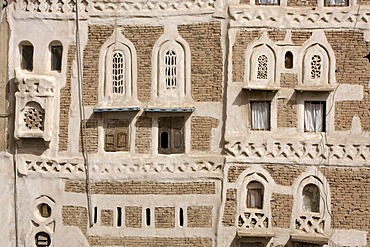 House made of brick clay, facade, ornaments, historic centre of SanÃ«aÃ­, Unesco World Heritage Site, Yemen, Middle East