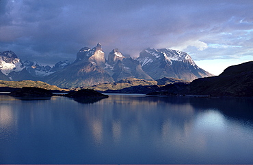 Lago Pehoe, Torres del Paine National Park, Patagonia, Chile, South America