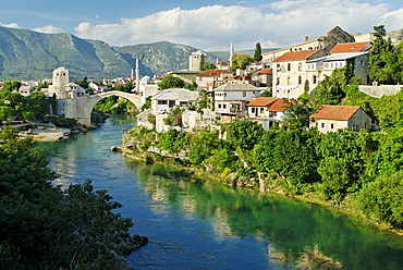 Historic centre of Mostar on the Neretva River, UNESCO World Heritage Site, Bosnia and Herzegovina, Balkans, Europe