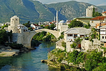 Historic centre of Mostar on the Neretva River, UNESCO World Heritage Site, Bosnia and Herzegovina, Balkans, Europe