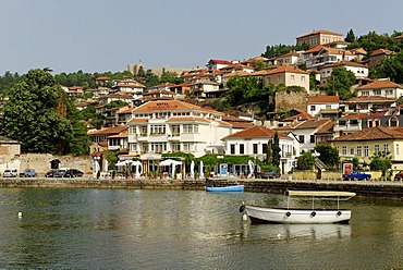 Harbour and historic city of Ohrid on Lake Ohrid, UNESCO World Heritage Site, Macedonia, FYROM, Former Yugoslav Republic of Macedonia, Europe