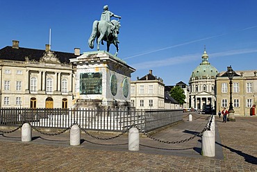 Amalienborg Palace and Marmorkirken, Copenhagen, Denmark, Scandinavia, Europe