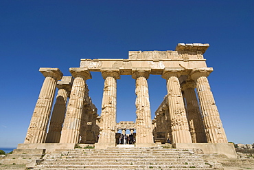 Columns, Temple E (Temple of Hera) at the ancient Greek archaeological site in Selinunte, Sicily, Italy